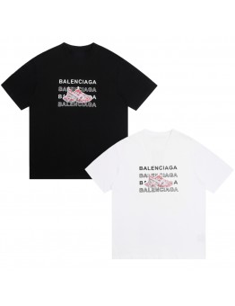  BALENCIAGA Luxury Short-Sleeve T-Shirt Featuring lettering design, versatile and stylish 100% cotton material Relaxed fit with round neckline