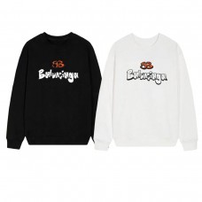 BALENClAGA  Men's Fleece-Lined Crewneck Sweatshirt Graffiti Print Letters Street Style Warm and Comfortable