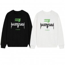 BALENClAGA  Autumn/Winter New Arrival: Fleece-Lined Distressed Print Logo Crewneck Sweatshirt Trendy Dark Style Unisex Design Warm and Comfortable