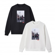 Supreme Urban Street Portrait Graphic Crewneck – Relaxed Fit & Cozy Breathable Fabric (Black/White)